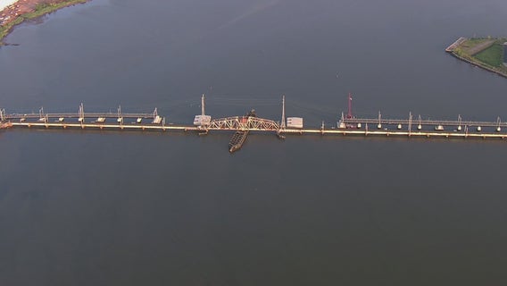 NJ Transit suspends North Jersey Coast Line service due to River Draw bridge signal issues